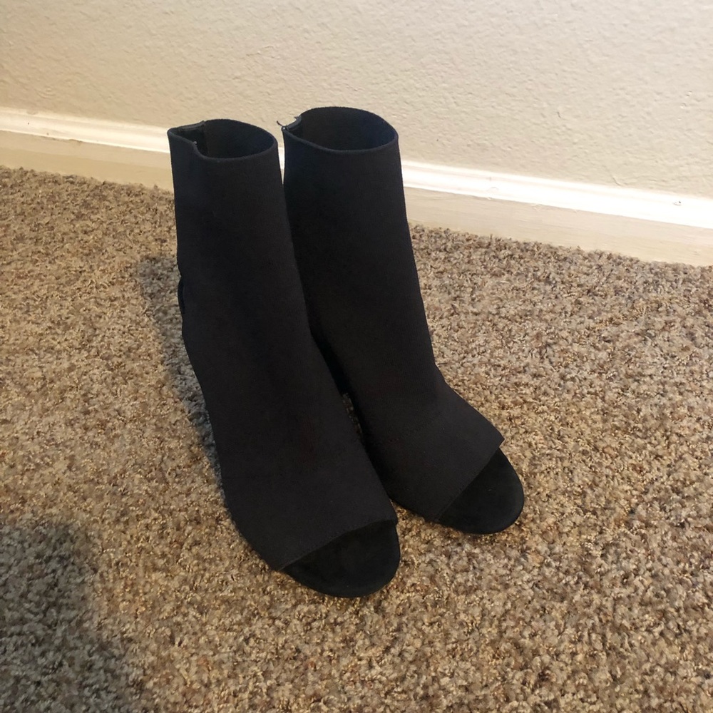 Steve Madden black open toe booties